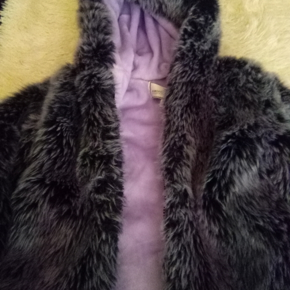 Girls Faux Fur Jacket sz 5 - Picture 5 of 6